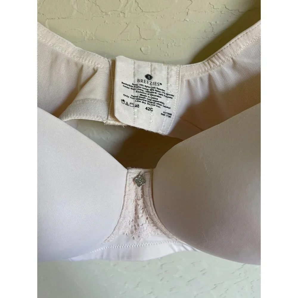 BREEZIES 42C Luxe Lace Cream Ivory Lace Trim Bra Wire Free T-Shirt Soft Shell A2